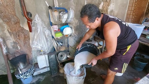 Salah satu proses pembuatan minyak VCO