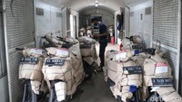 Motis ini akan dilayani di 11 stasiun keberangkatan yaitu Stasiun Jakarta Gudang, Stasiun Cirebon Prujakan, Stasiun Purwokerto, Stasiun Kroya, Stasiun Kutoarjo, Stasiun Lempuyangan, Stasiun Klaten, Stasiun Purwosari, Stasiun Tegal, Stasiun Pekalongan, dan Stasiun Semarang Tawang.