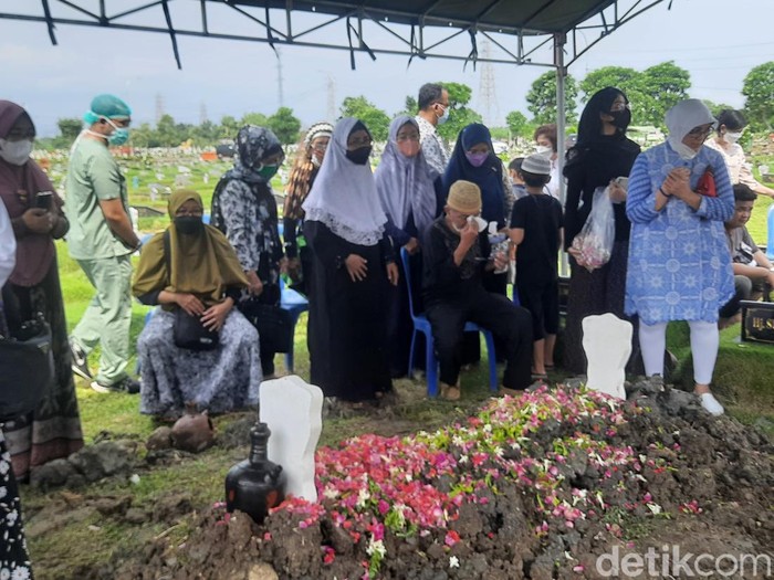 Sirikit Syah berpulang