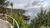 Dengan suguhan pemandangan ciamik dan nama menu yang ditawarkan, South Shore bisa mematok harga dengan level sekian yang berbeda dari warung-warung tradisional di sekitarnya. Namun, harga yang dibayarkan terlalu tinggi di kala merasakan masakan South Shore. (Foto: Masaul/detikcom)