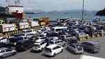 Suasana Arus Mudik di Pelabuhan Merak Makin Ramai