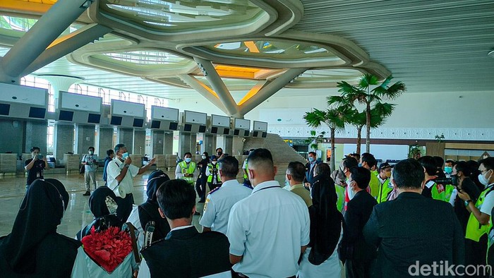 Suasana simulasi operasional penerbangan internasional Bandara YIA Kulon Progo, Selasa (26/4/2022)