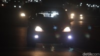 Rislam menambahkan, pemudik yang terpantau malam ini masih didominasi pemudik lokal.