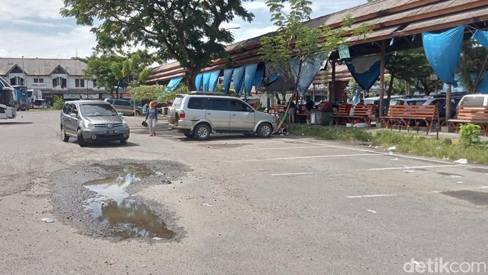 Terminal di Palopo Sepi, Sopir-Penumpang Andalkan Komunikasi via Telepon