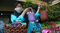Diharapkan, kegiatan yang melibatkan aparat pemerintah kota, sejumlah LSM dan tokoh masyarakat tersebut  dapat semakin memotivasi masyarakat urban dalam meningkatkan kualitas hidup.