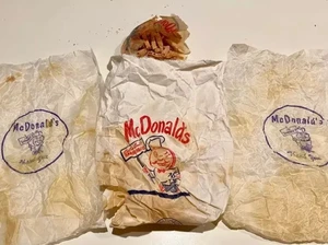 Wow! Pria Ini Temukan Kentang Goreng McDonalds 60 Tahun di Dinding Kamar Mandi
