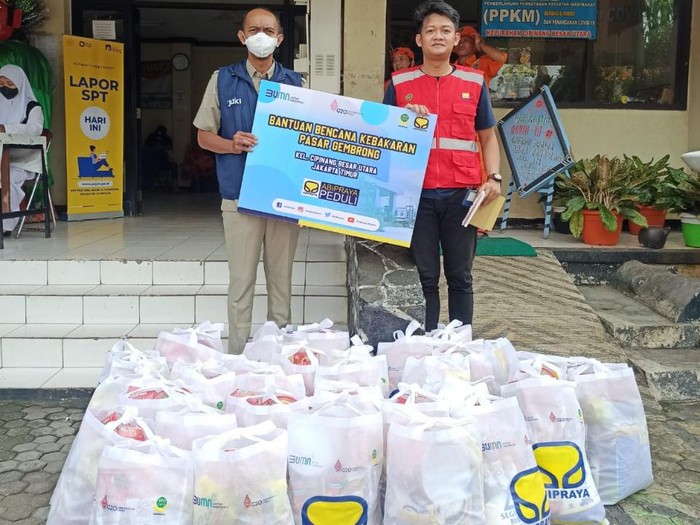 Bantuan Sembako Pasar Gembrong