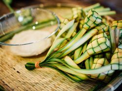 12 Jenis Ketupat Indonesia dengan Bentuk Ragam Unik