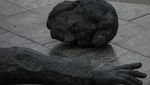 Monumen Era Soviet di Kyiv Dipenggal Gegara Invasi Rusia