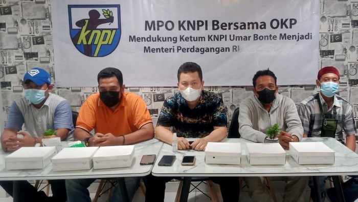 Dorongan Kuat untuk Ketum KNPI Gantikan Mendag Ketum MPO KNPI Lisman Hasibuan Bersama OKP Mengusulkan nama Ketum KNPI La Ode Umar Bonte menjadi Menteri Perdagangan RI.