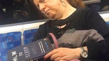 Bukunya sukses bikin pembacanya tertidur pulas. Foto: Boredpanda