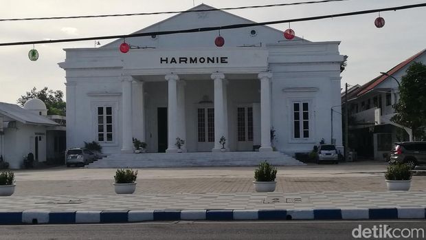 Gedung Harmonie di Kota Pasuruan