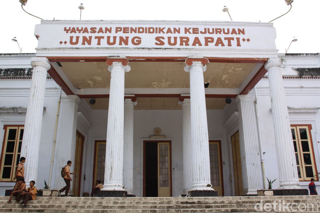 Gedung Harmonie di Kota Pasuruan