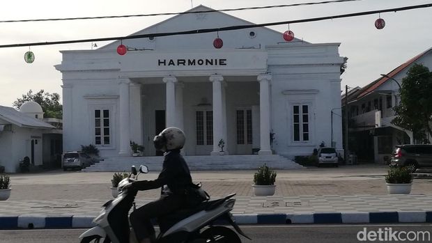 Gedung Harmonie di Kota Pasuruan