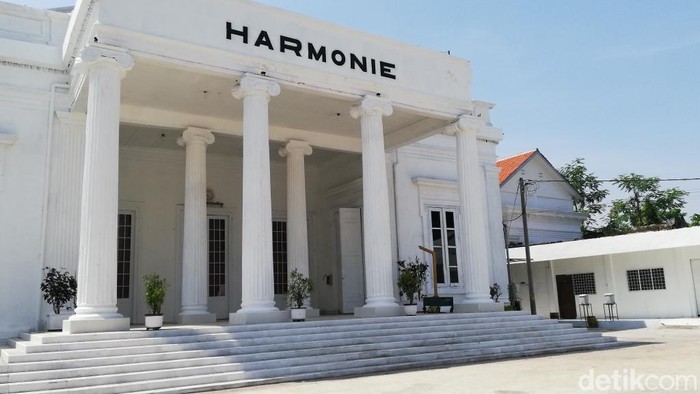Gedung Harmonie di Kota Pasuruan
