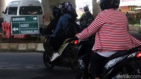 Saat ini arus lalu lintas normal dan tidak terjadi kemacetan.