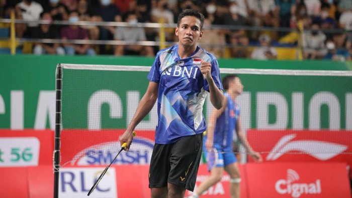 Hebat! Chico Taklukkan Kento Momota di BAC 2022 Chico dan Momota bertanding pada babak pertama Badminton Asia Championship 2022 di Muntinlupa Sports Complex, Manila, Rabu (27/4/2022) pagi WIB. Momota merebut gim pertama, tapi Chico akhirnya menang 17-21, 21-17, dan 21-7.