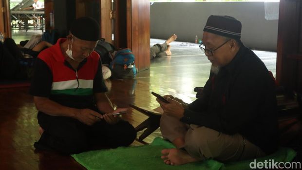 Iktikaf di Masjid Salman ITB