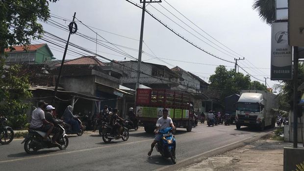 Jalan tanjakan di Paciran