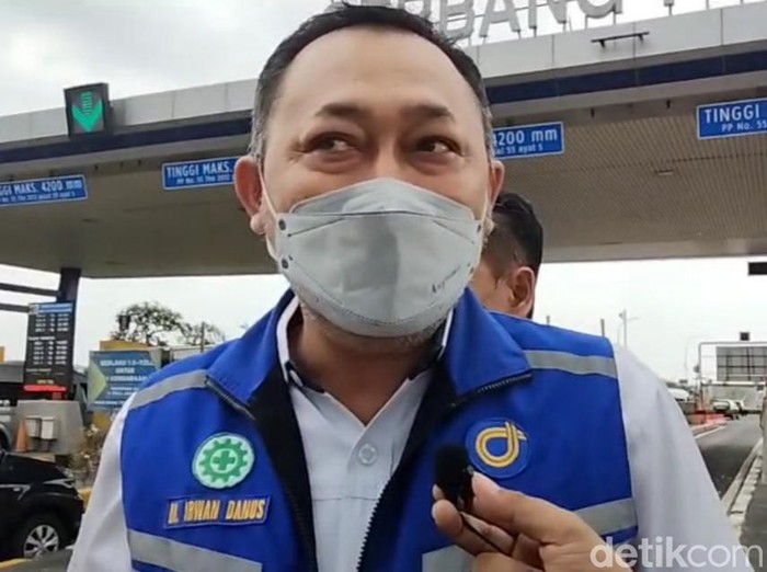 Pemudik di Jatim diperbolehkan istirahat sejenak di bahu jalan tol saat mengantuk berat. Itu diperbolehkan jika sudah tidak kuat ke rest area terdekat.