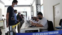 Ribuan pelaku perjalanan luar negeri itu masuk ke Indonesia dengan tujuan mudik Lebaran Idul Fitri 1443 Hijriah.