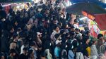 Jelang Lebaran, Warga Tumpah Ruah di Pasar Malam Pamulang