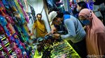 Jelang Lebaran, Warga Tumpah Ruah di Pasar Malam Pamulang