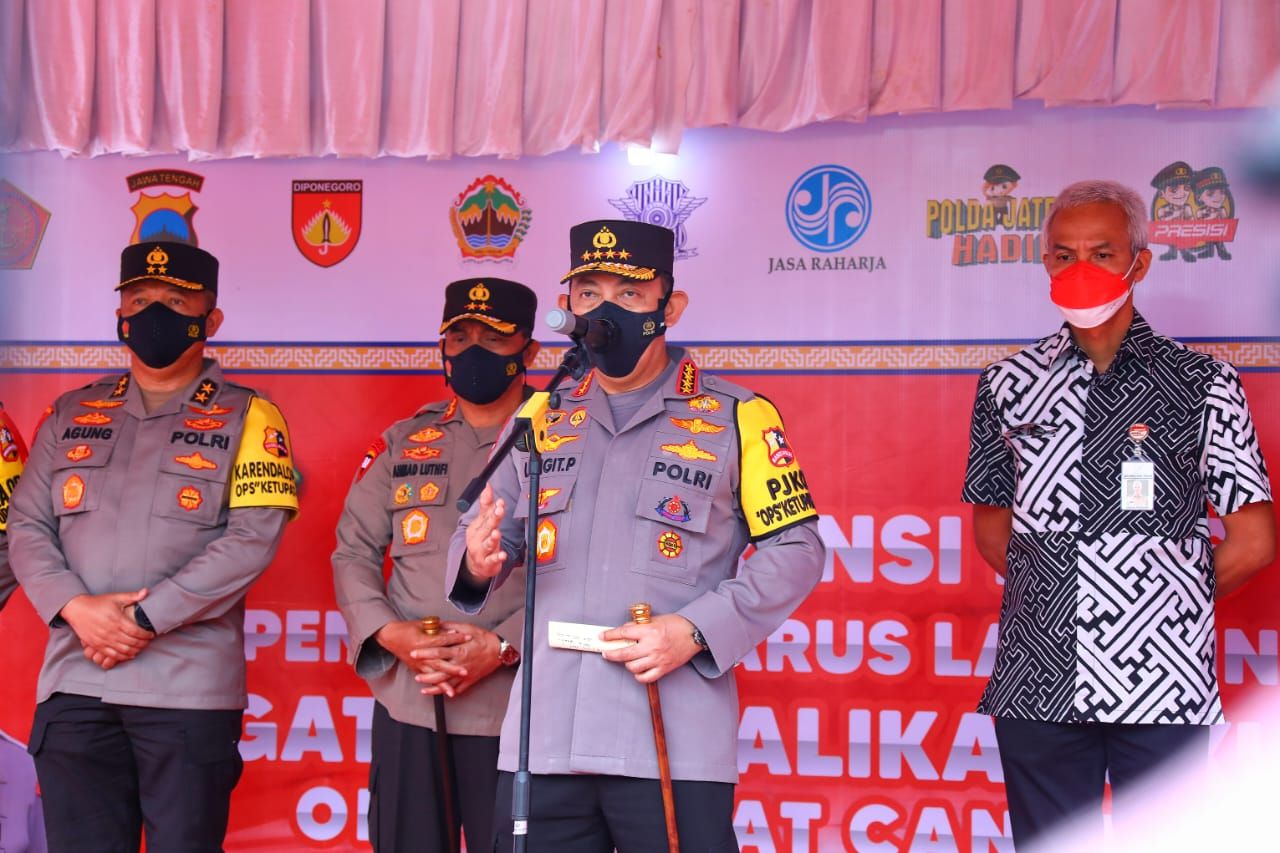 Kapolri Jenderal Listyo Sigit meninjau GT Kalikangkung