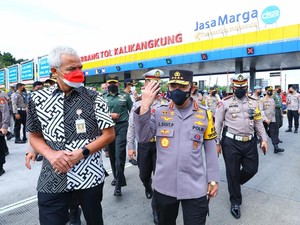Tinjau GT Kalikangkung, Kapolri Imbau Pemudik Tak Paksakan Nyetir Jika Lelah