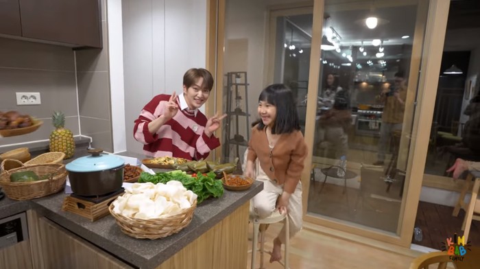 Kimbab Family dan Shinee Kimbab Family dan Shinee