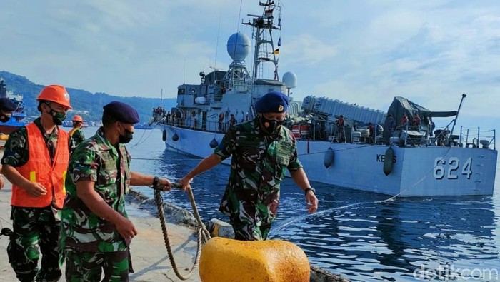 Lanal Banyuwangi patroli kapal