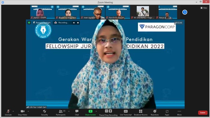 Li’lli Nur Indah Sari, guru SDI Nurul Hikmah saat berbagi cerita mengajar di acara Fellowship Jurnalisme Pendidikan, Senin (25/4/2022).