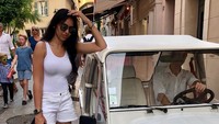 Apalagi dirinya memang kerap berkumpul dengan para pengusaha hingga selebriti berusia tua. Dok. Instagram
