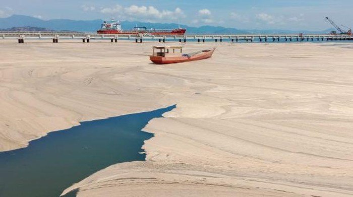 Pantai Amahami di Bima Berwarna Cokelat, Diduga Tercemar Limbah