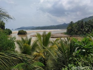 Pantai Soge, Primadona Jalur Pansela Pacitan