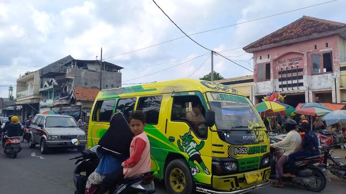 pasar Camplong Sampang