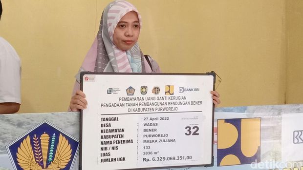 Pembayaran uang ganti rugi lahan terdampak tambang andesit Wadas, Purworejo, Rabu (27/4/2022).