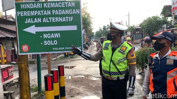 Polisi menyiapkan jalur alternatif Babat ke Ngawi dan Solo