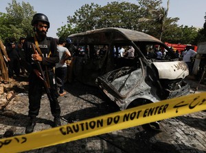 Bom Bunuh Diri Tewaskan 4 Orang di Pakistan, Pelakunya Wanita