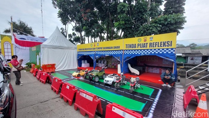 Posko Pelayanan Mudik 2022 di Simpang Tol Padalarang