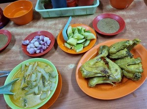 Sebelum Mudik, Enaknya Buka Puasa di 5 Restoran Ayam Goreng Tradisional Ini