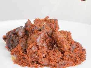 5 Artis Ini Bisnis Rendang dan Katering Makanan Lebaran