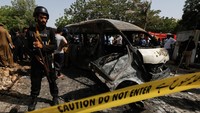 Seperti dilansir AFP, Rabu (27/4/2022), kelompok separatis Pakistan bernama Tentara Pembebasan Baloch mengklaim bertanggung jawab atas serangan bom bunuh diri pada Selasa (26/4) waktu setempat itu. Mereka menyebutnya sebagai serangan bom bunuh diri pertama yang dilakukan seorang perempuan.