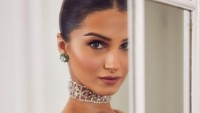 Perannya Tara Sutaria di Student of the Year 2 membawanya menerima penghargaan Zee Cine Award. (Foto: dok. Instagram @tarasutaria) 