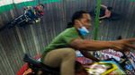 Terpana Atraksi Joki Tong Setan di Pasar Malam Pamulang