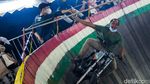 Terpana Atraksi Joki Tong Setan di Pasar Malam Pamulang