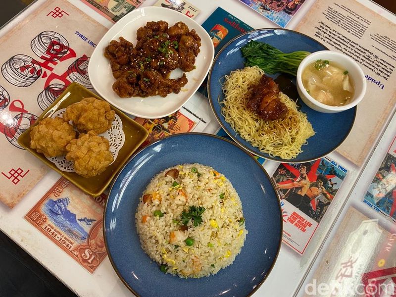 Three Uncles : Cha Siu Noodle dan General Wong's Chicken Halal ala Hong Kong
