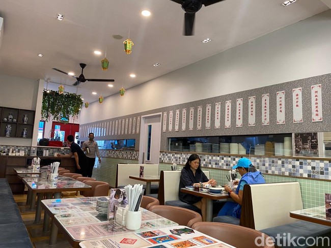 Three Uncles : Cha Siu Noodle dan General Wongs Chicken Halal ala Hong Kong