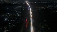 Pada H-5 Lebaran 2022, arus lalu lintas yang melintas di Tol Trans Jawa terpantau ramai.  