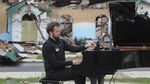 Harmoni Piano di Tengah Reruntuhan Invasi Rusia